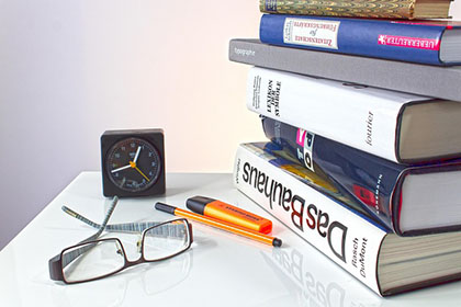 购买交易性金融资产时产生的交易费用是否归属于投资收益科目